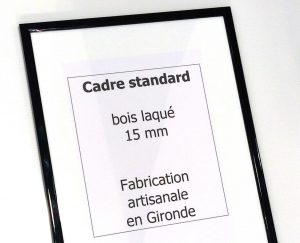 Cadre standard 30 x 40 laqué noir brillant 15 mm